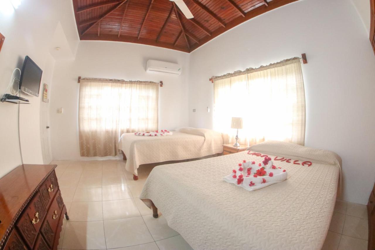 Van Villa Guesthouse Негрил Экстерьер фото